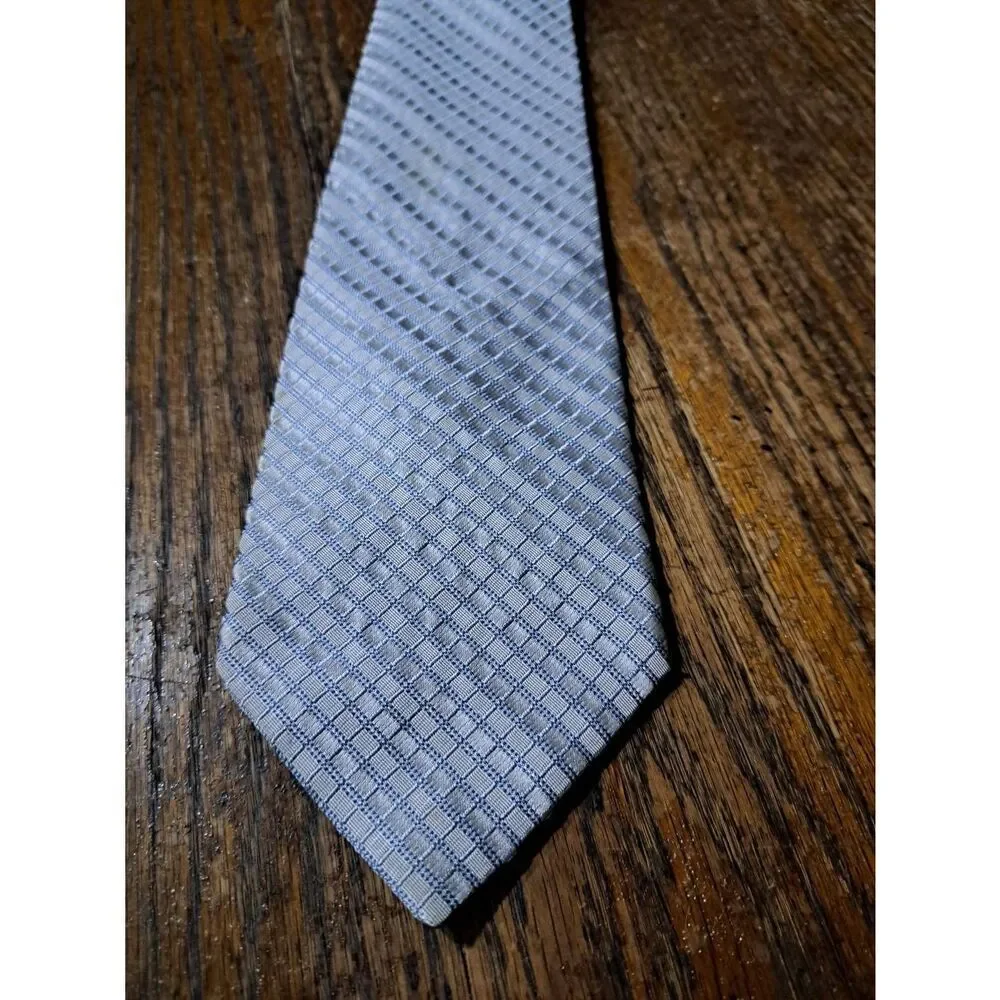 Club Room by Charter Club Silver and Blue Silk Mens Neck Tie Made in the USA